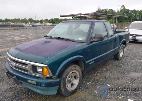 1997 Chevrolet S-10 Ls Fleetside из США, поврежденный, VIN 1GCCS19XXVK163568